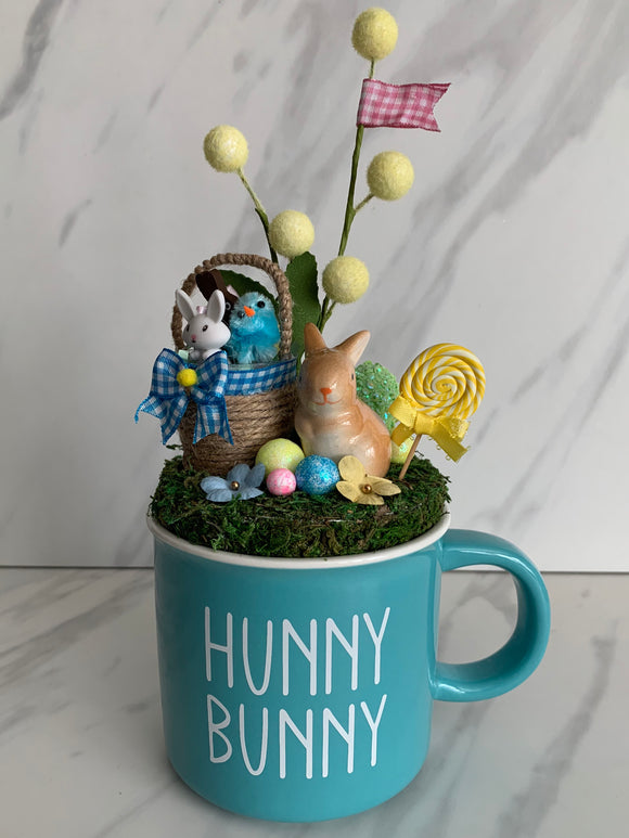 Hunny Bunny 1 Mug & Topper